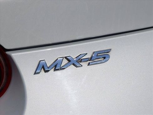 Used 2016 MAZDA MX-5 Miata Grand Touring RWD image 30