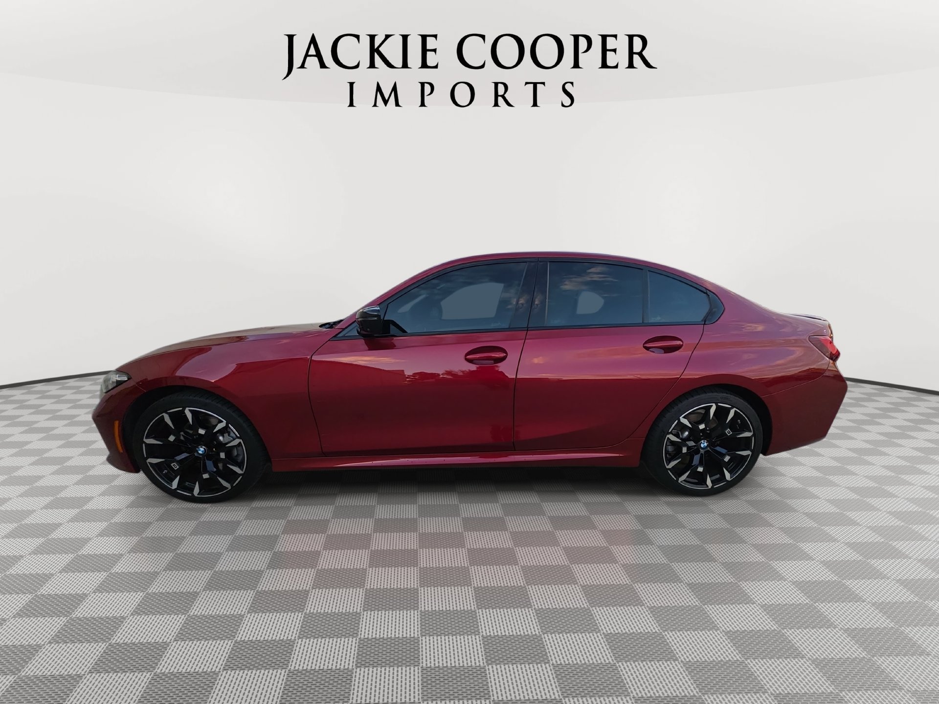 Used 2025 BMW 330i xDrive Sedan w/ M Sport Package AWD/4WD image 8