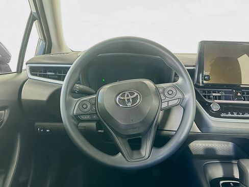 Used 2026 Toyota Corolla LE image 18