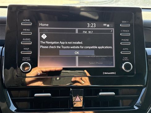 Used 2021 Toyota Camry SE w/ Carpet Mat Package (TMS) image 19