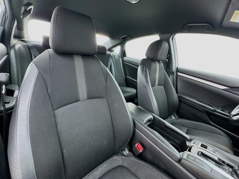 Used 2019 Honda Civic Sport image 18