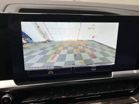 Certified 2024 GMC Sierra 1500 Elevation image 6