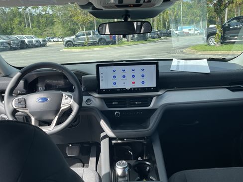 New 2025 Ford Explorer Active image 41