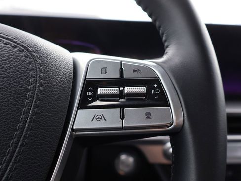 Used 2025 Kia Telluride S FWD image 30