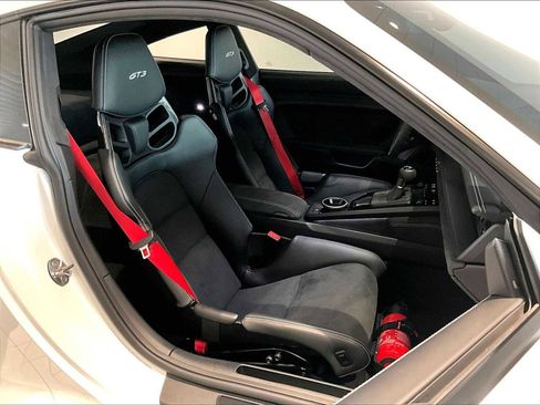 Used 2022 Porsche 911 GT3 image 22