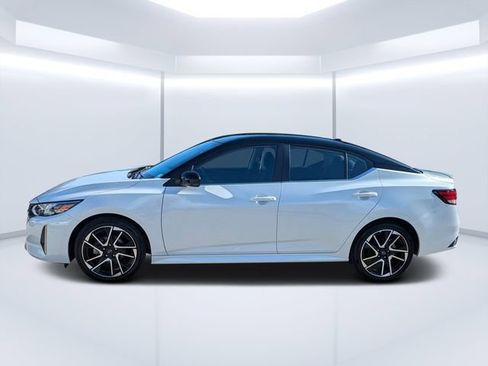 Used 2025 Nissan Sentra SR FWD image 6