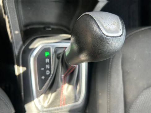 Used 2023 Jeep Renegade Latitude AWD/4WD image 27