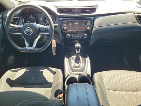 Used 2020 Nissan Rogue S image 17