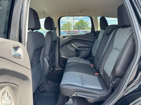 Used 2017 Ford Escape SE AWD/4WD image 16