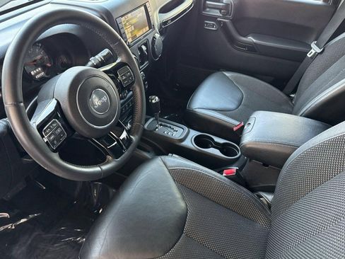 Used 2016 Jeep Wrangler Unlimited Sahara AWD/4WD image 4