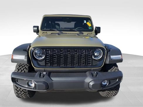 Used 2025 Jeep Wrangler Sport image 9