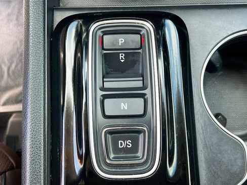 Used 2024 Honda Pilot Elite image 17