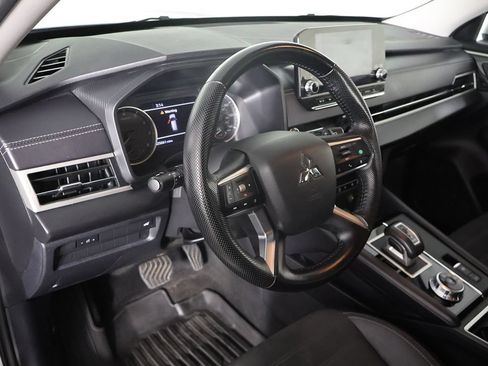 Used 2024 Mitsubishi Outlander SE FWD image 25