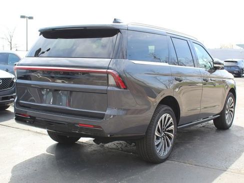 New 2026 Lincoln Navigator Black Label AWD/4WD image 3