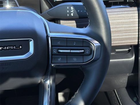 Used 2025 GMC Sierra EV Denali image 10