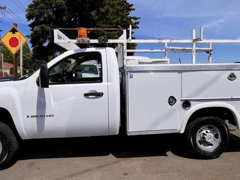 Used 2008 Chevrolet Silverado 2500 W/T RWD image 4
