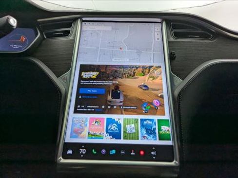 Used 2016 Tesla Model X 70D image 27