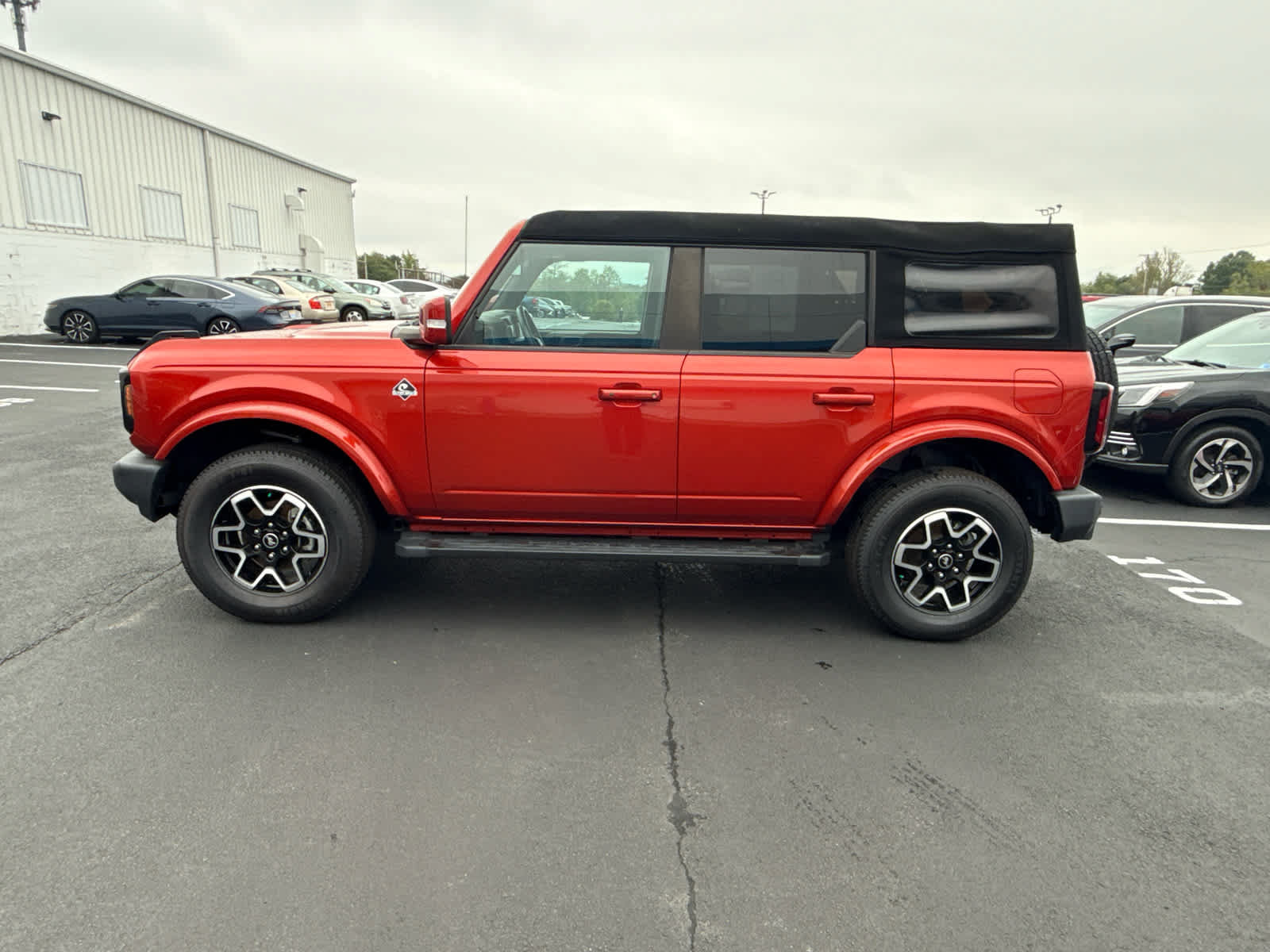 Used 2023 Ford Bronco Outer Banks AWD/4WD image 10