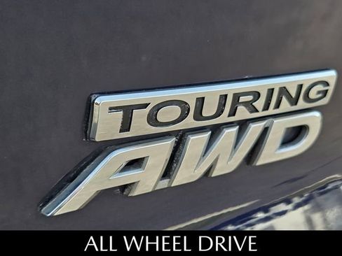 Used 2017 Honda Pilot Touring image 13