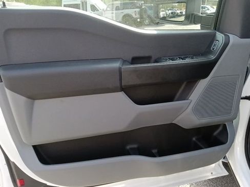 New 2026 Ford F250 XL w/ XL Chrome Package image 11