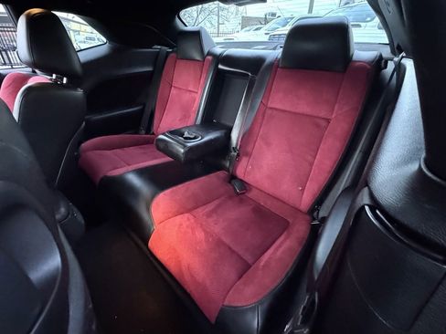 Used 2022 Dodge Challenger R/T Scat Pack w/ Dynamics Package image 15