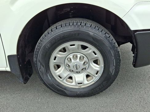 Used 2021 Nissan NV 2500 SV image 8