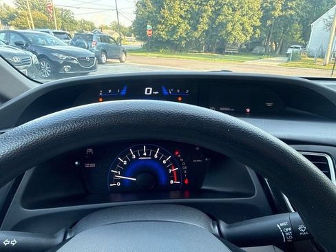 Used 2013 Honda Civic LX image 15