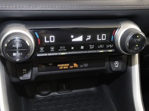 Used 2021 Toyota RAV4 XLE image 26