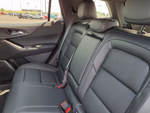 New 2026 Chevrolet Equinox LT w/ Convenience Package II image 13