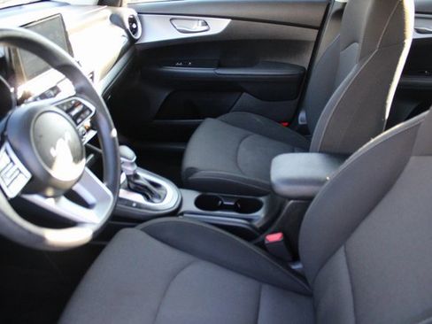 Certified 2023 Kia Forte LXS image 9