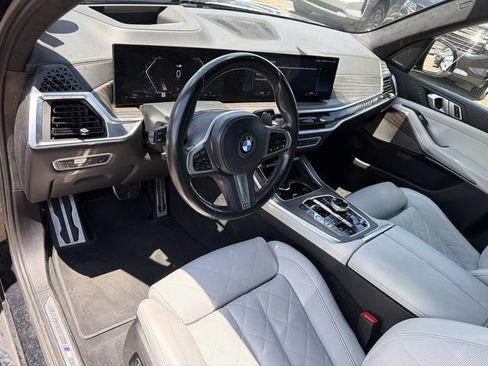 Used 2023 BMW X7 xDrive40i w/ M Sport Package AWD/4WD image 24