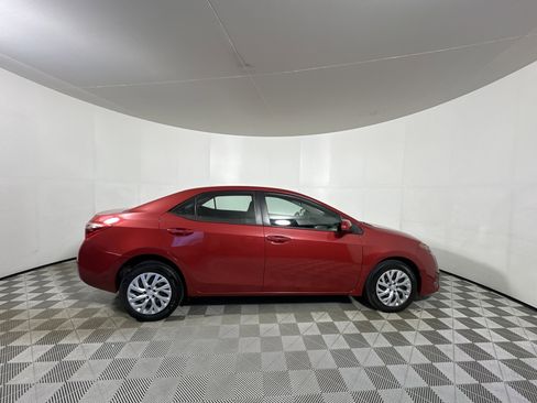 Used 2019 Toyota Corolla Sedan image 8