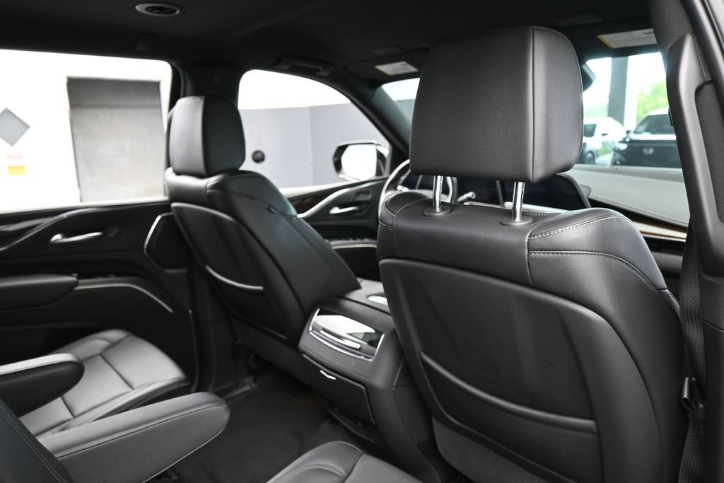 Used 2023 Cadillac Escalade Luxury RWD image 49