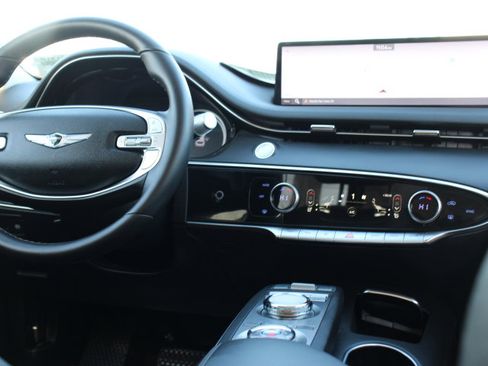 Used 2022 Genesis GV70 2.5T image 23