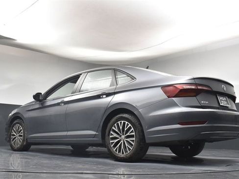 Used 2019 Volkswagen Jetta R-Line image 36