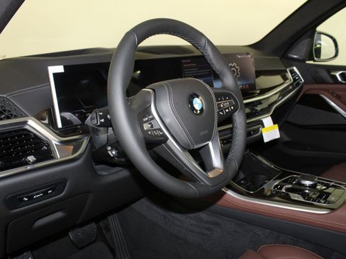 New 2026 BMW X5 xDrive40i w/ Climate Comfort Package image 4