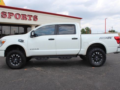 Used 2017 Nissan Titan PRO-4X image 6