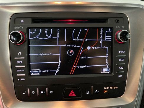 Used 2017 GMC Acadia Limited SLT image 18