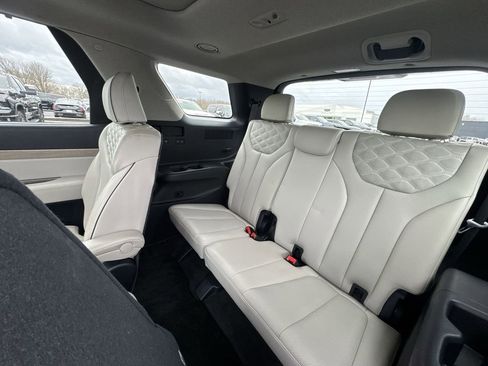 Used 2021 Hyundai Palisade Limited image 24