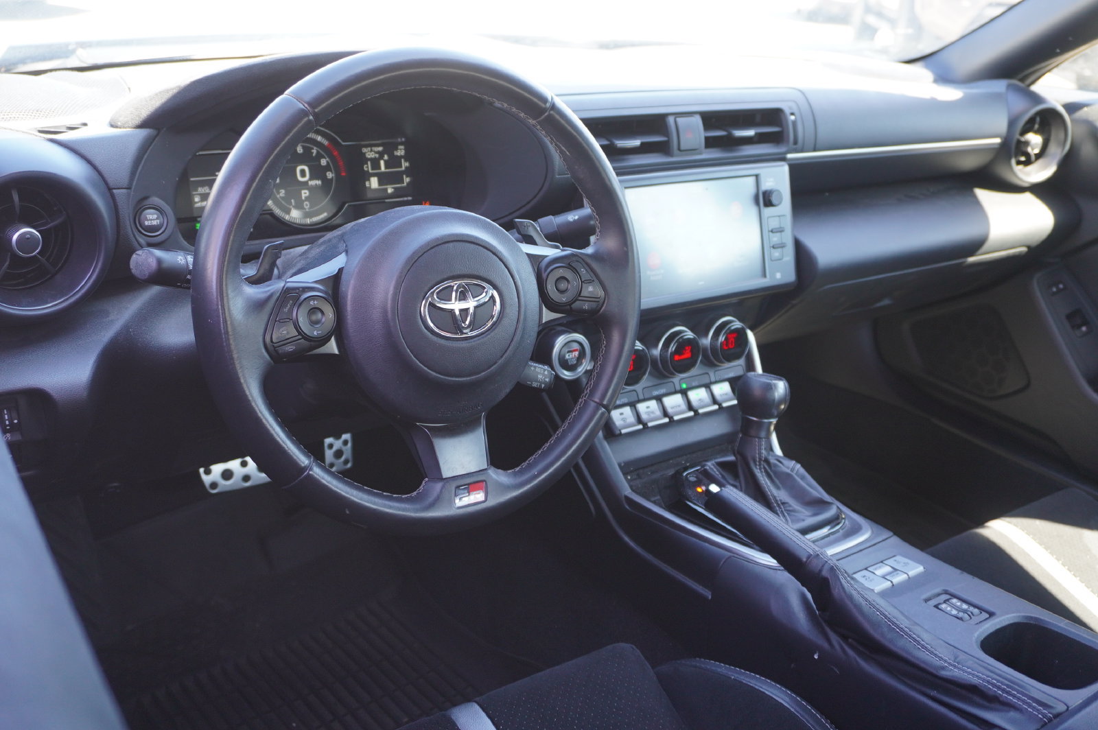 Certified 2025 Toyota GR86 Premium w/ ALL Weather Mat Package (TMS) RWD image 7