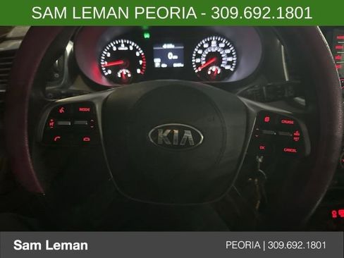 Used 2019 Kia Sorento LX image 11