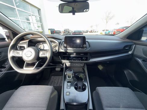Used 2023 Nissan Rogue SV image 15