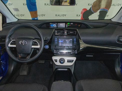 Used 2016 Toyota Prius Two image 3