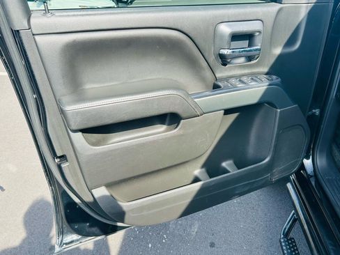 Used 2018 Chevrolet Silverado 1500 LT w/ All Star Edition image 13