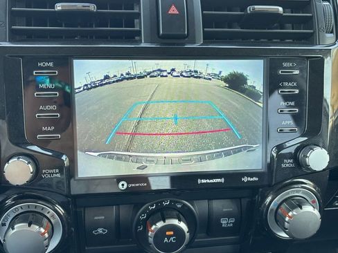 Used 2024 Toyota 4Runner TRD Off-Road Premium image 36