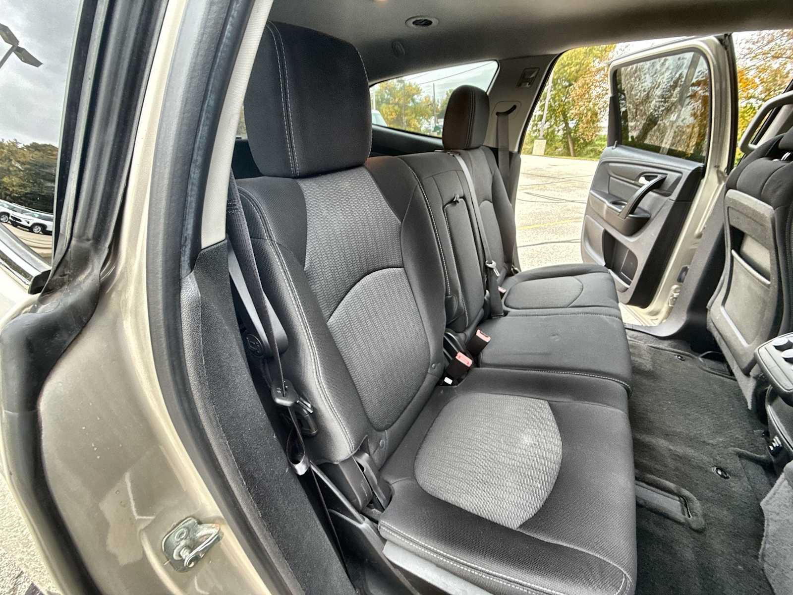 Used 2014 Chevrolet Traverse LT AWD/4WD image 24