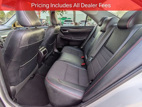 Used 2017 Toyota Camry SE FWD image 14