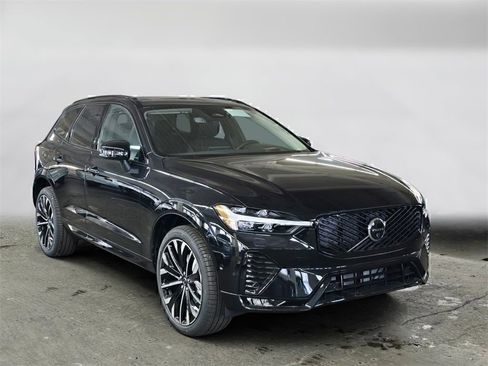 New 2026 Volvo XC60 B5 Ultra w/ Climate Package image 3