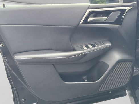 Used 2023 Mitsubishi Outlander SE FWD image 8