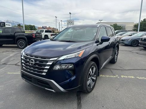Used 2025 Nissan Rogue SL w/ Tech Package AWD/4WD image 5